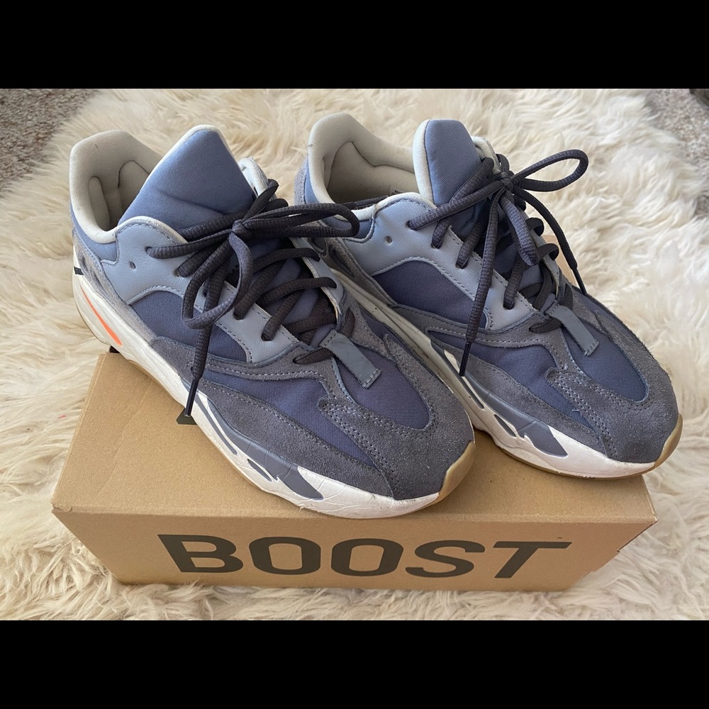 Yeezy Boost 700 Magnet